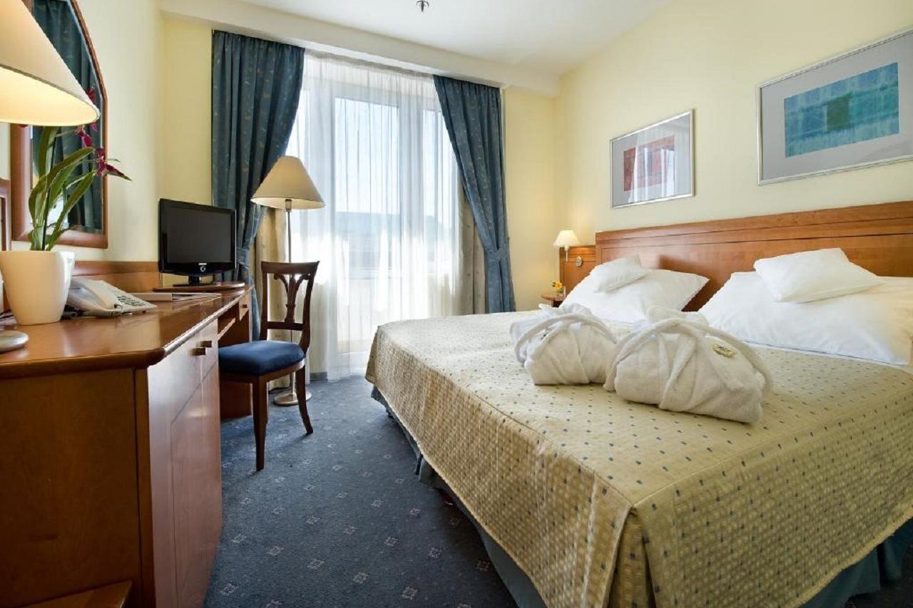 Ramada Prague City Centre Exterior photo